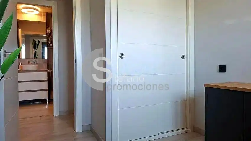 Habitación de Piso en venta en Málaga con Aire acondicionado, Calefacción y Terraza