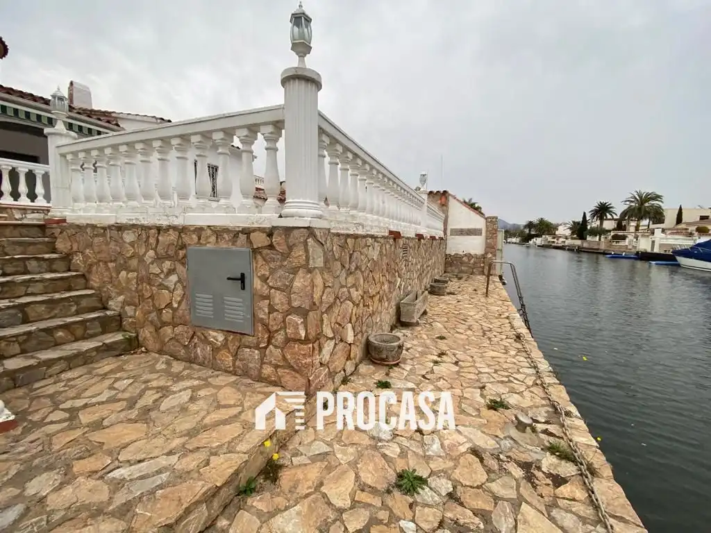 Villa con piscina in vendita a Segre, imagen 2
