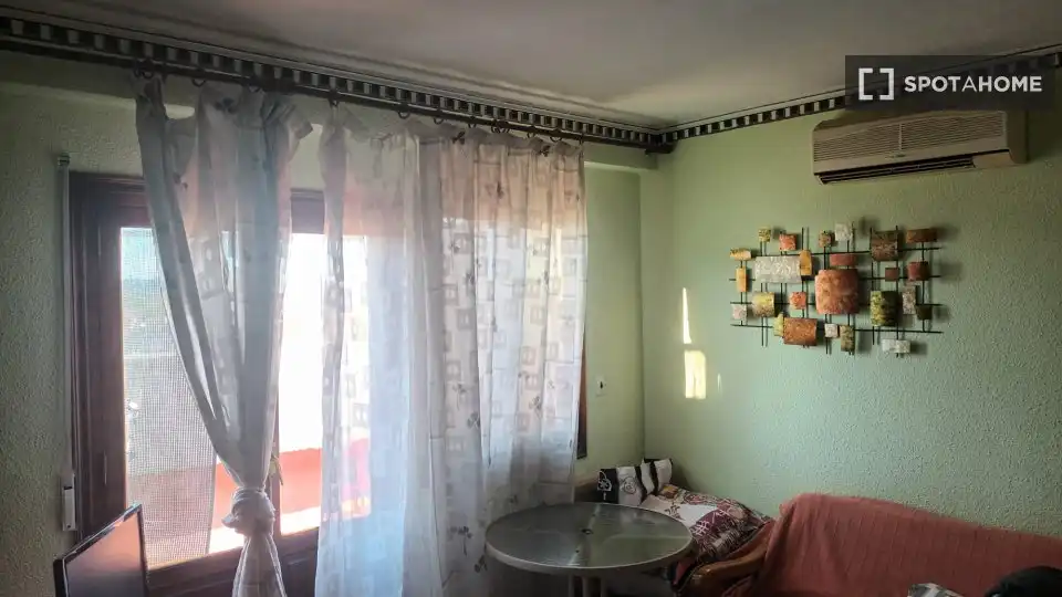 Sala d'estar de Pis per a compartir en Albalat de la Ribera amb Aire condicionat, Terrassa i Moblat