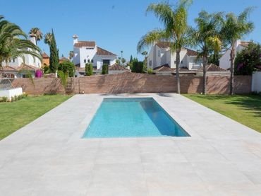 Casa amb piscina de lloguer a Nueva Andalucía