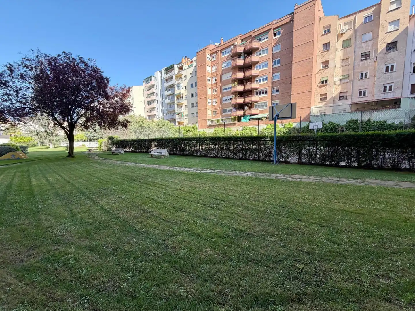 Vista exterior de Pis de lloguer en  Logroño amb Calefacció, Jardí privat i Traster