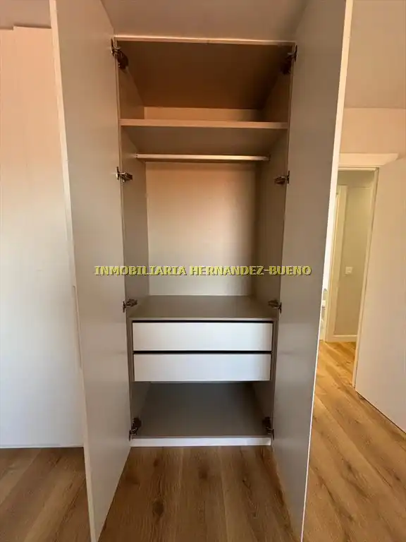 Bedroom of Flat for sale in Salamanca  with Air Conditioner, Heating and Balcony
