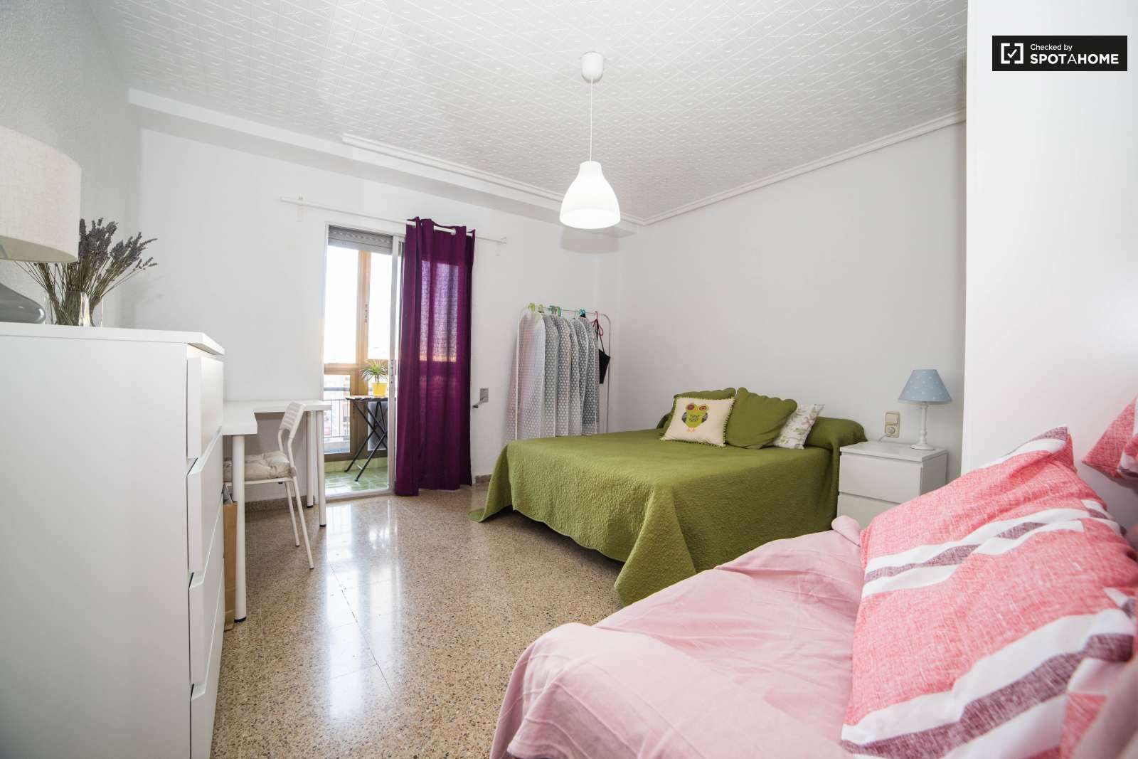 Dormitori de Pis per a compartir en  Valencia Capital amb Aire condicionat, Calefacció i Terrassa