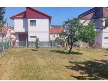Haus mit Garten zum Verkauf in Rua esgos 9