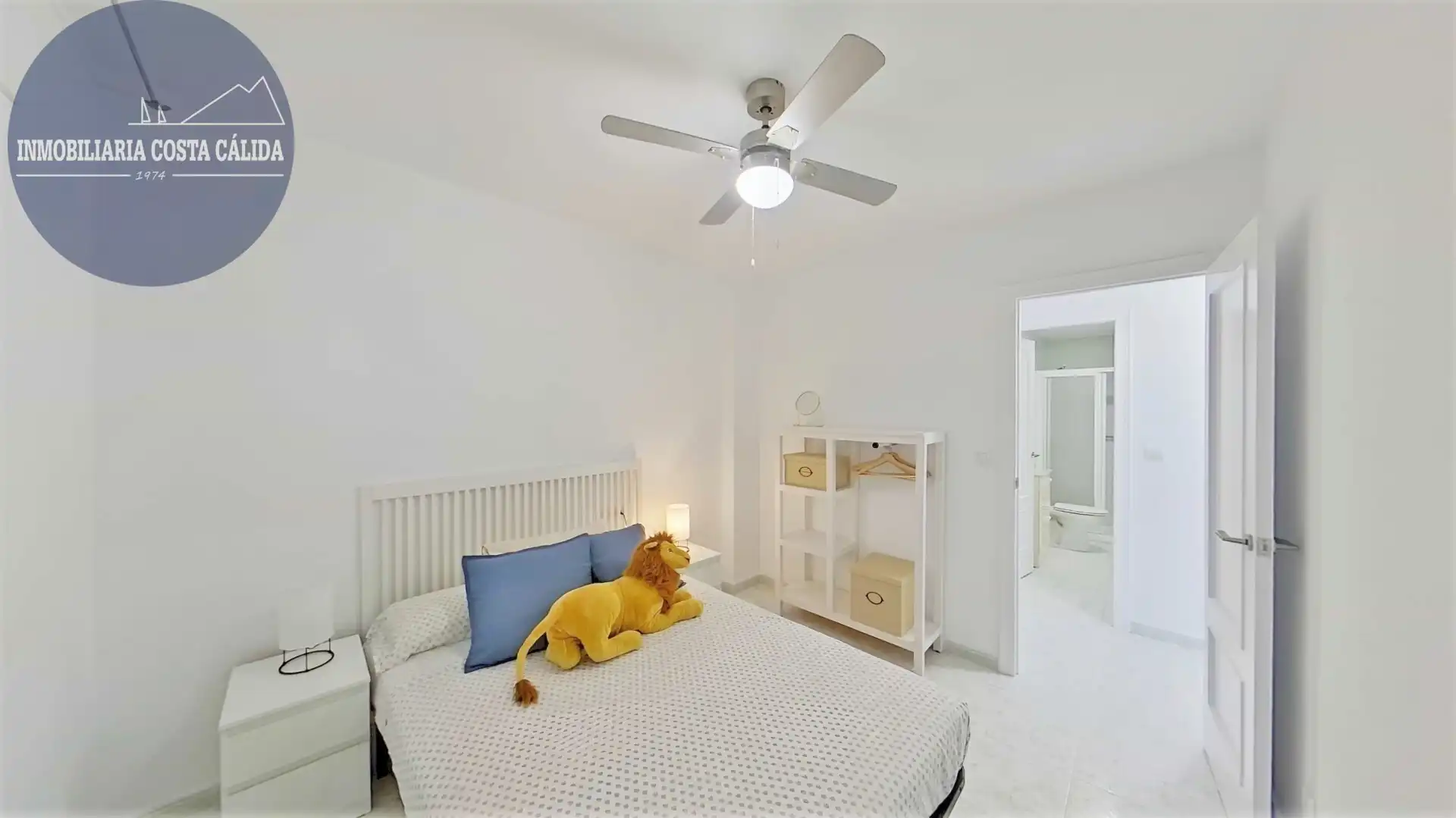 Habitación de Piso en venta en Águilas con Amueblado, Horno y Microondas