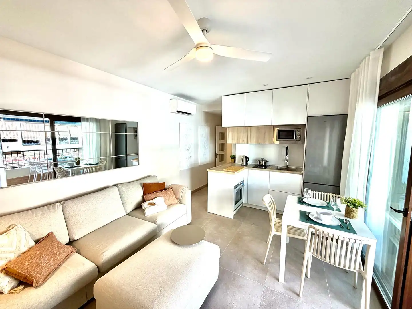 Living room of Flat for rent in Almuñécar  with Air Conditioner, Heating and Terrace