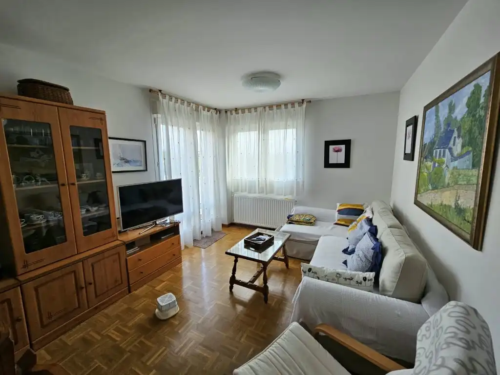 Wohnung mit Aufzug zum Verkauf in Calle Peña Ubiña, imagen 3