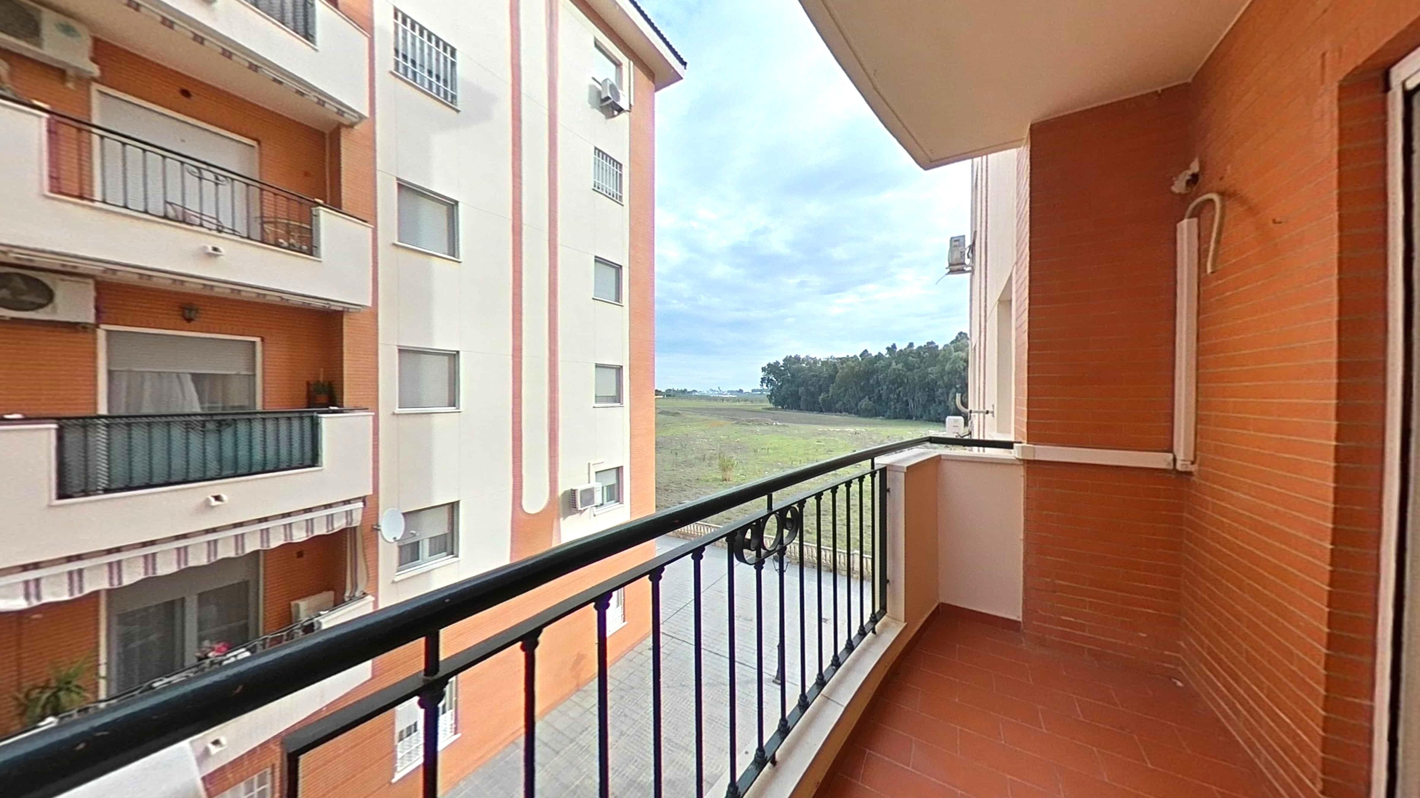 Balcony of Flat for sale in Utrera  with Air Conditioner, Parquet flooring and Oven