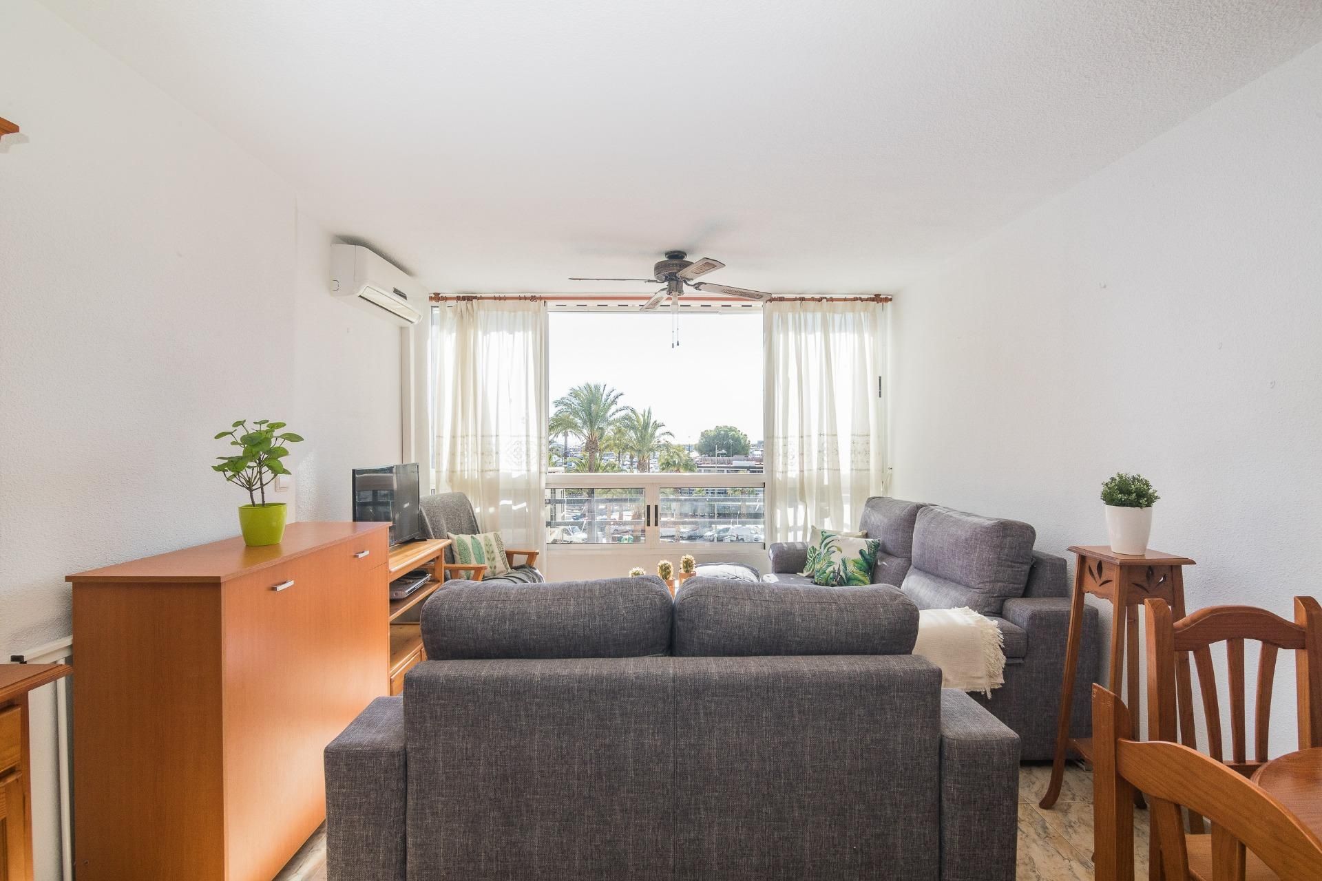 Sala d'estar de Pis en venda en Santa Pola amb Aire condicionat i Jardí privat