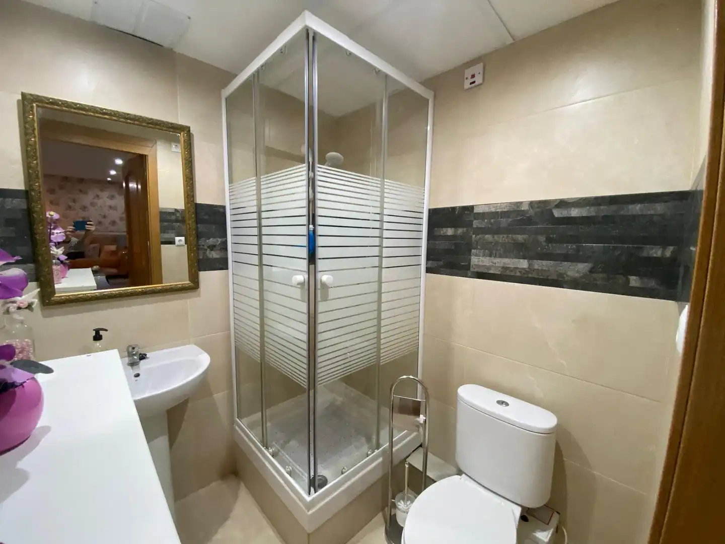 Badezimmer von Haus oder Chalet zum Verkauf in Monforte del Cid mit Klimaanlage, Privatgarten und Terrasse