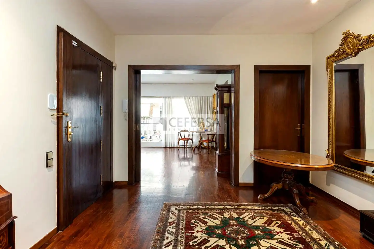Wohnung zum Verkauf in Barcelona mit Heizung, Parkett und Terrasse