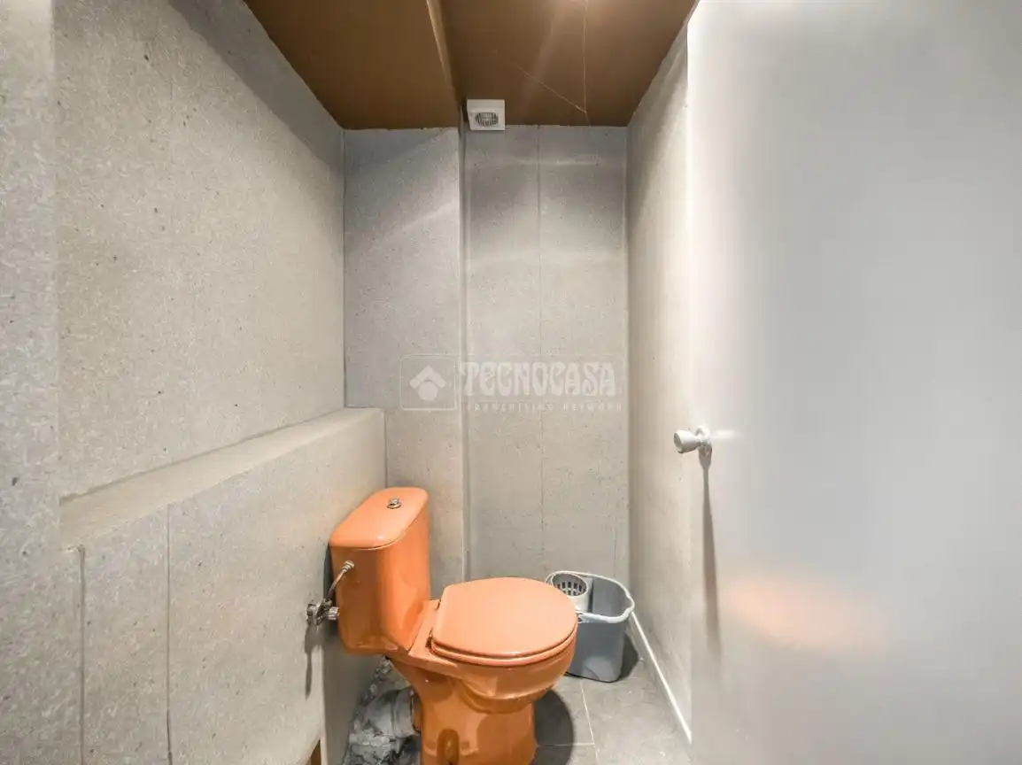 Baño de Local de alquiler en Retiro