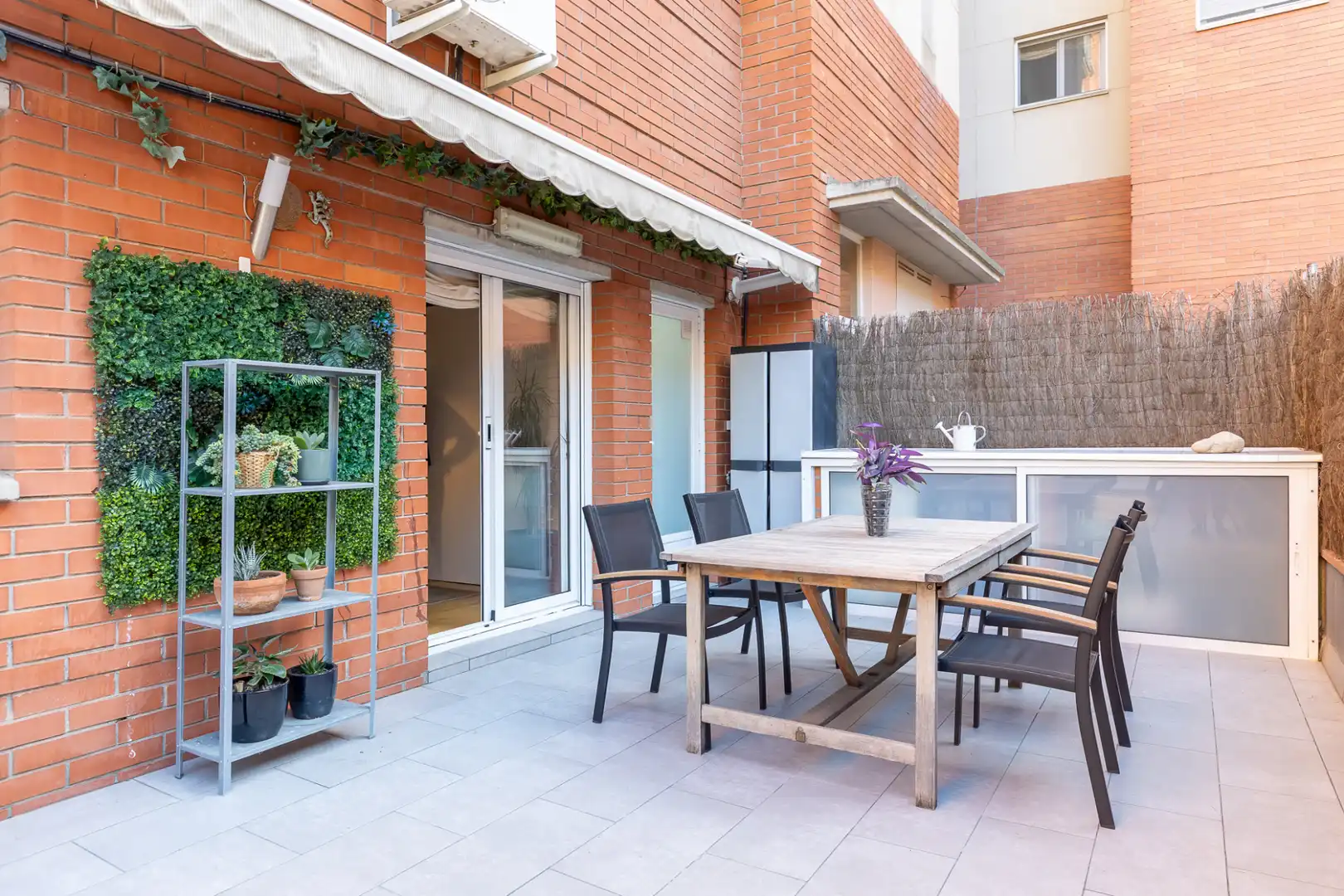 Terrassa de Planta baixa en venda en Ponent