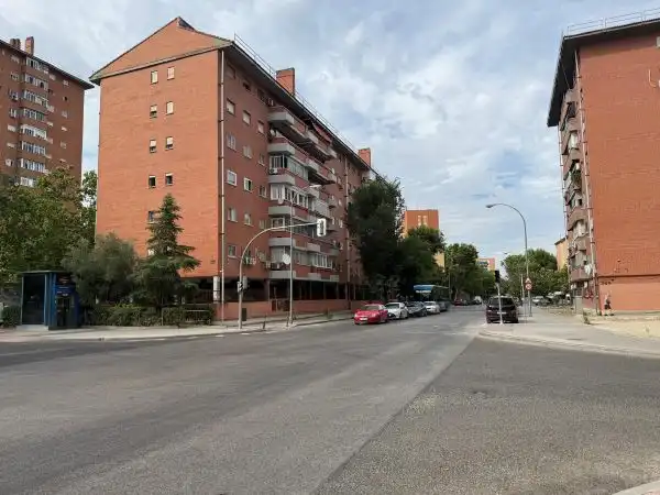 Vista exterior de Piso en venta en Madrid