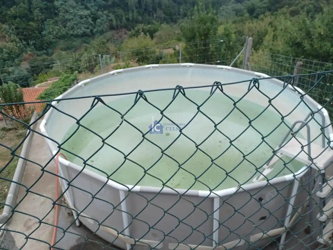 Piscina de Casa o chalet en venta en Nogueira de Ramuín con Jardín privado