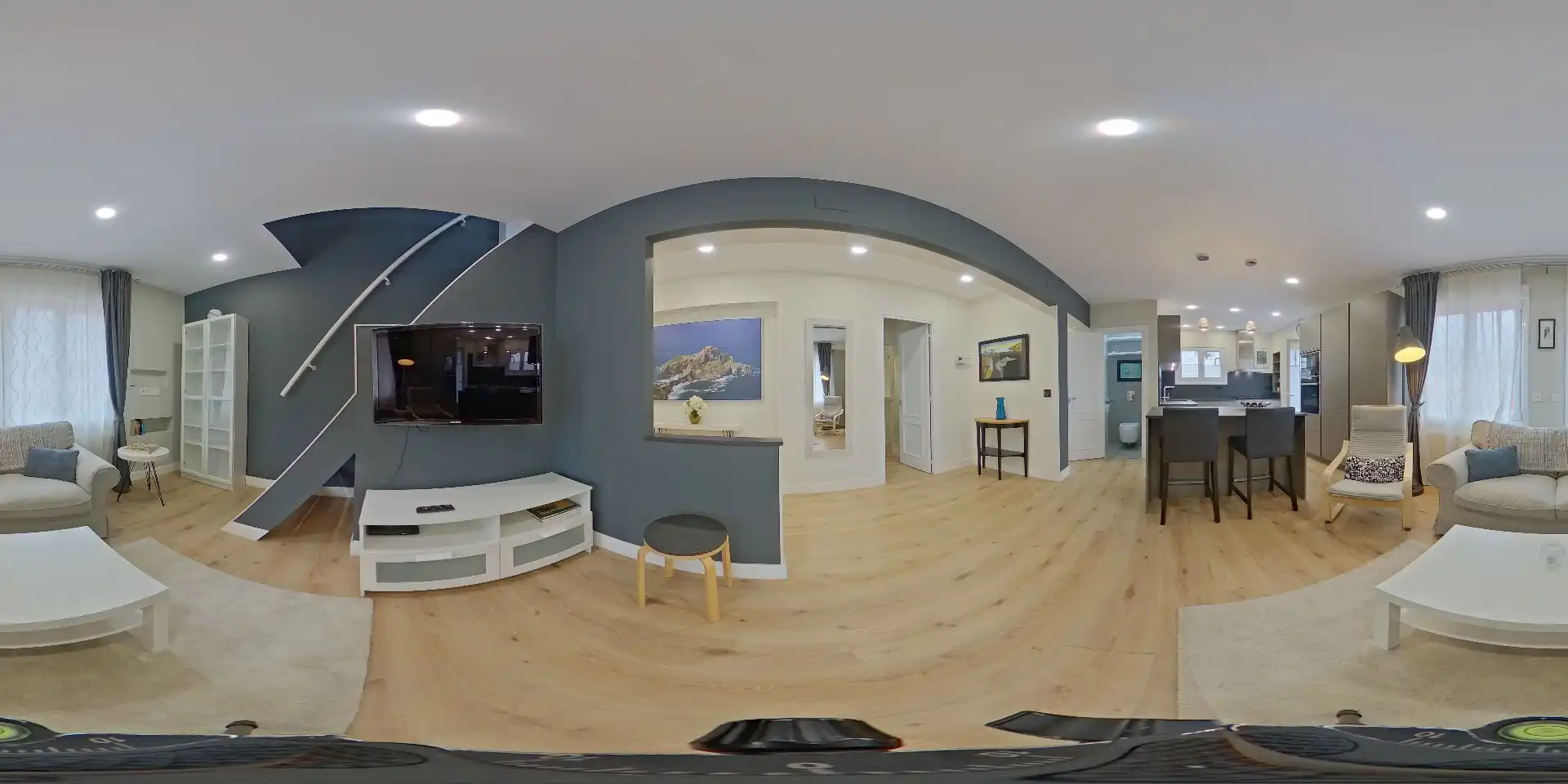 Sala d'estar de Pis en venda en Donostia - San Sebastián  amb Calefacció, Terrassa i Traster