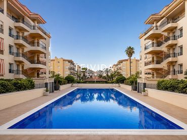 Àtic amb piscina en venda a Calle Duquela