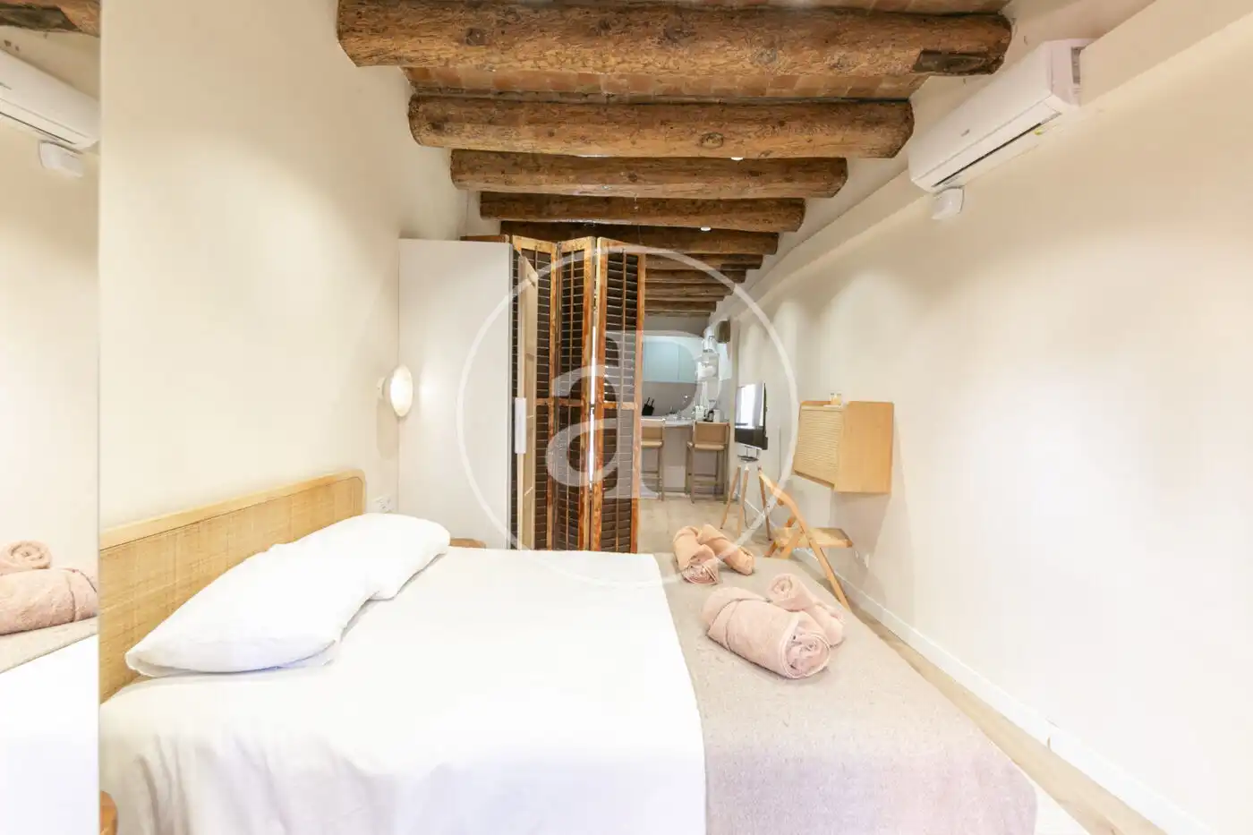 Schlafzimmer von Wohnung zum Verkauf in Barcelona mit Klimaanlage, Heizung und Möbliert