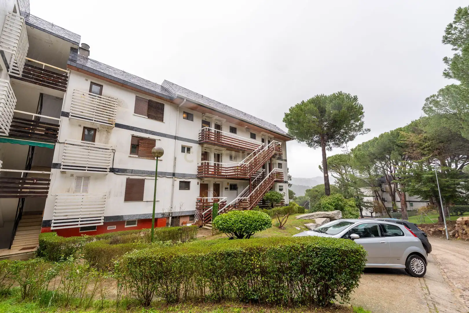 Außenansicht von Wohnungen zum Verkauf in San Martín de Valdeiglesias mit Klimaanlage, Privatgarten und Möbliert