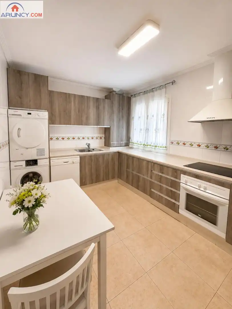 Cuina de Pis en venda en Alcalá de Guadaira amb Aire condicionat, Terrassa i Balcó