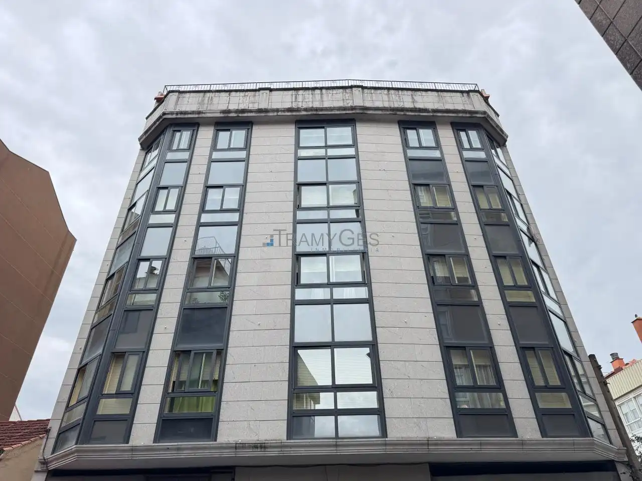 Vista exterior de Apartament en venda en Vigo  amb Calefacció, Parquet i Traster