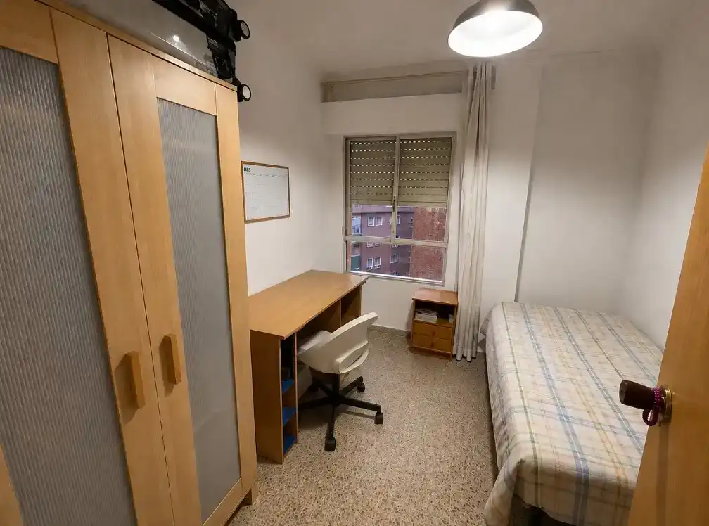 Schlafzimmer von Wohnung zur Miete in Murcia mit Möbliert