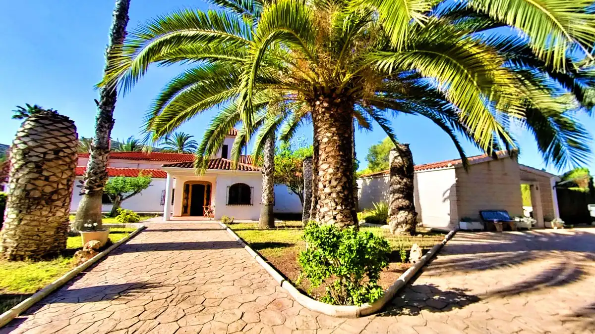 Casa con terraza en venta en Carrer Peña del Sol, imagen 10