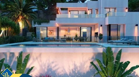 Casas en construcción con piscina privada, en la provincia de Alicante, en la localidad de Calpe. 3 habitaciones | 225 m² | 3 kiló