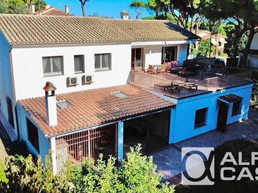 Casa con balcón en venta en Castell d'Aro