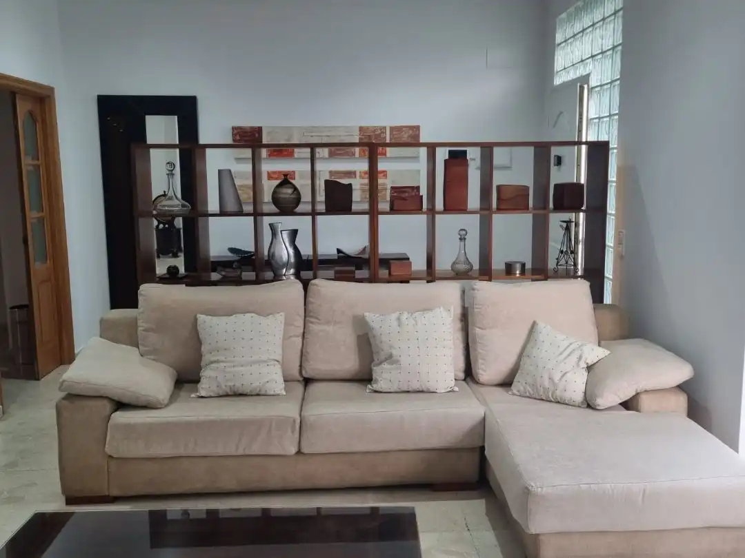 Sala de estar de Casa o chalet de alquiler en Mairena del Aljarafe con Aire acondicionado, Jardín privado y Terraza