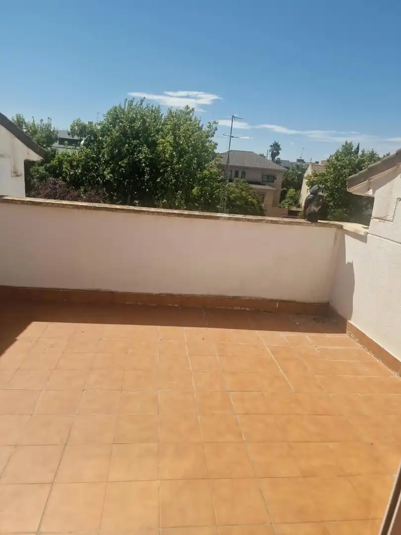 Terrassa de Casa adosada en venda en Zaragoza amb Terrassa i Piscina