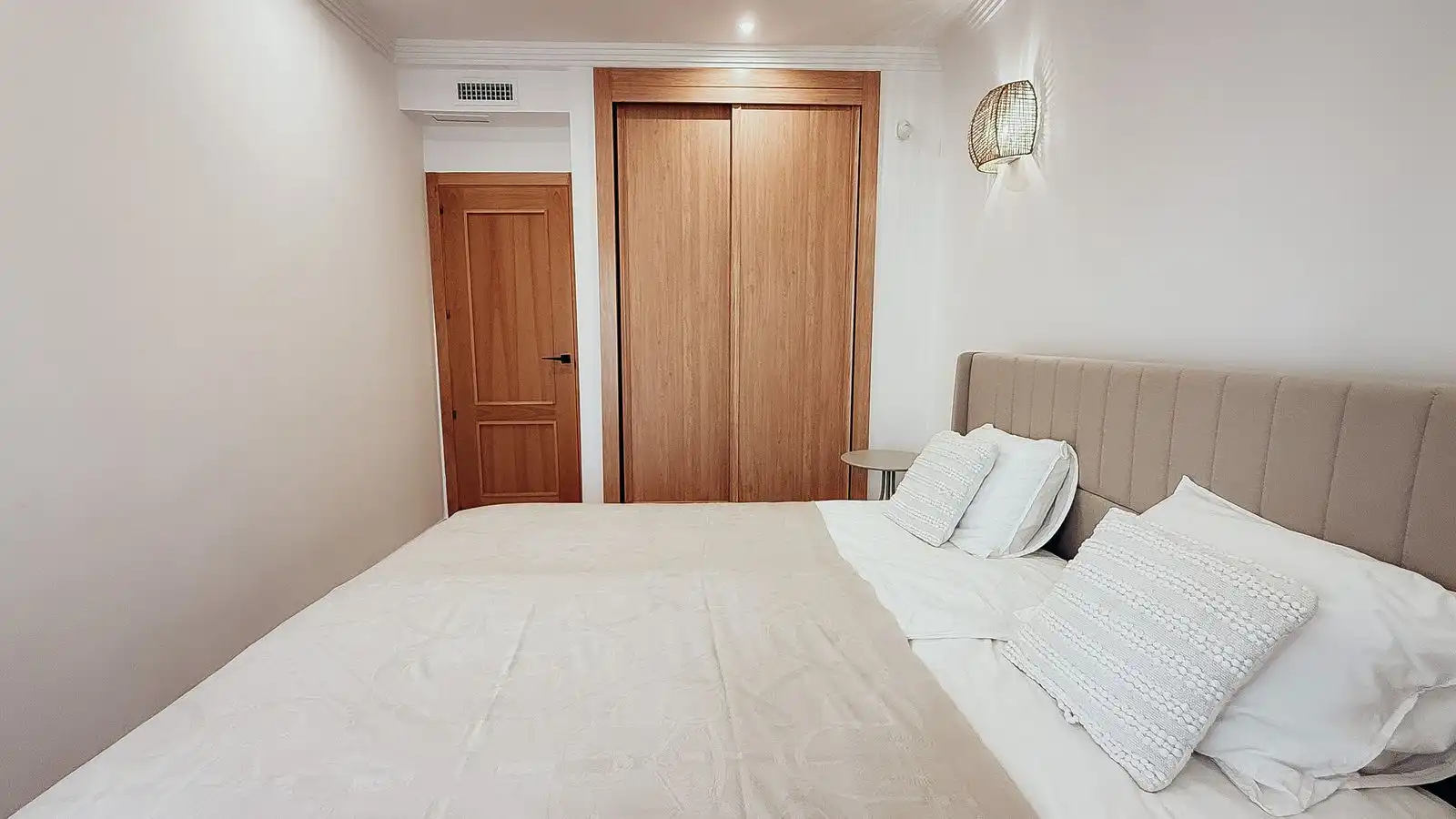 Piso con piscina en venta en Estepona Pueblo, imagen 24