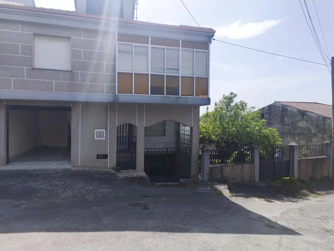 Vista exterior de Casa o xalet en venda en Xunqueira de Ambía amb Calefacció, Jardí privat i Moblat