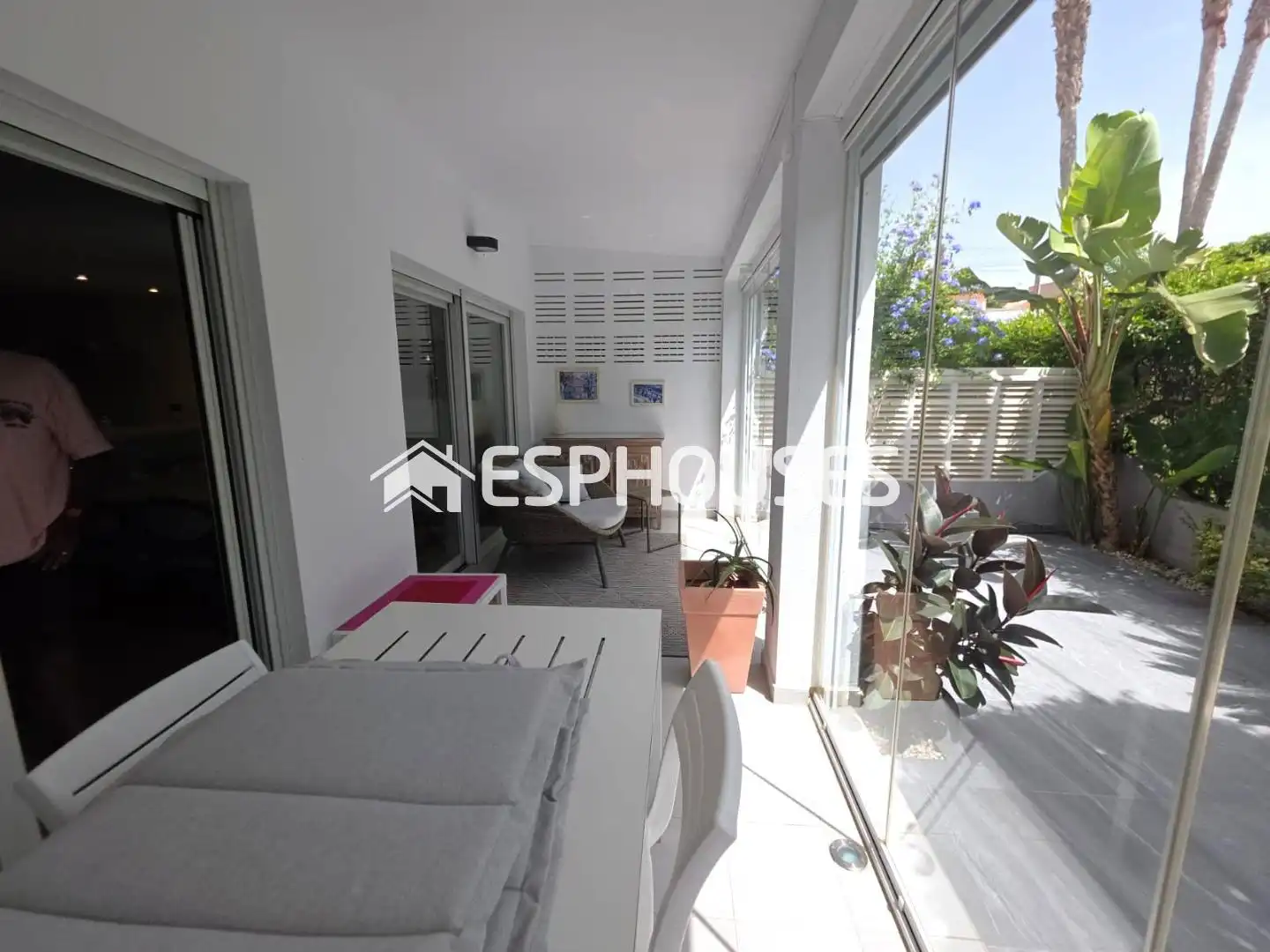 Terrace of Detached homes for sale in Guardamar del Segura  with Air Conditioner, Terrace and Furnished