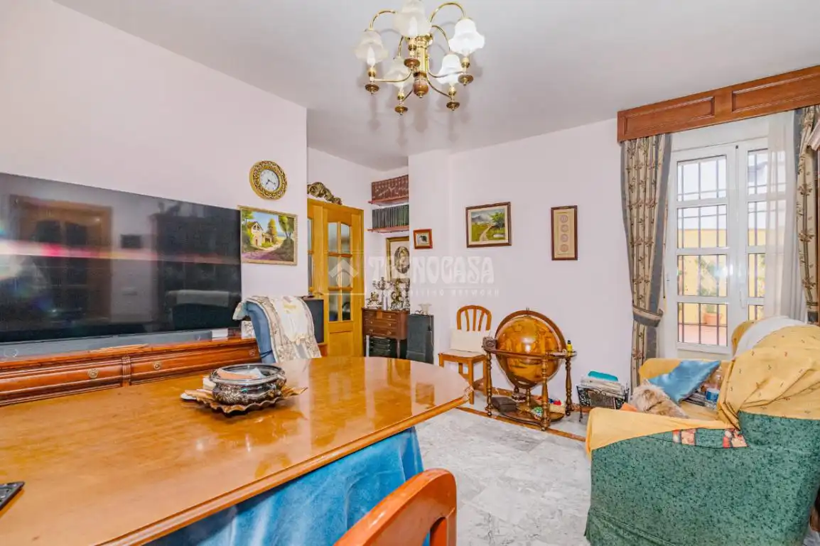 Living room of Flat for sale in Lucena  with Air Conditioner, Heating and Furnished
