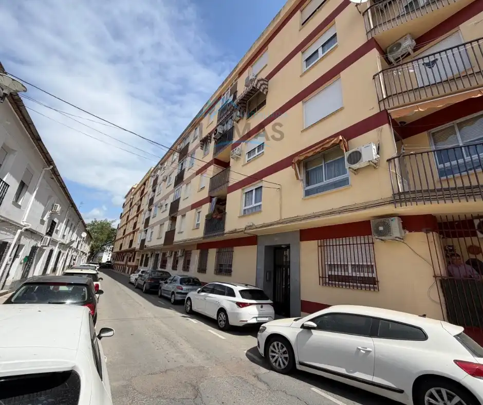 Vista exterior de Piso en venta en Navalmoral de la Mata con Aire acondicionado, Calefacción y Terraza