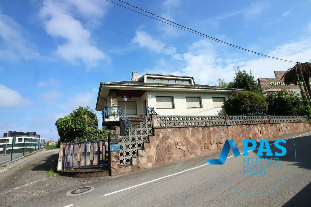 Vista exterior de Casa o chalet en venta en Santander con Calefacción, Jardín privado y Trastero