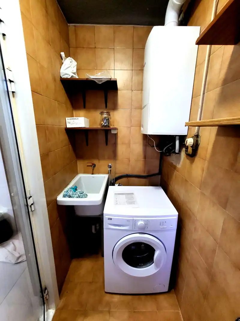 Bathroom of Flat for rent in Vigo   with Heating, Parquet flooring and Storage room