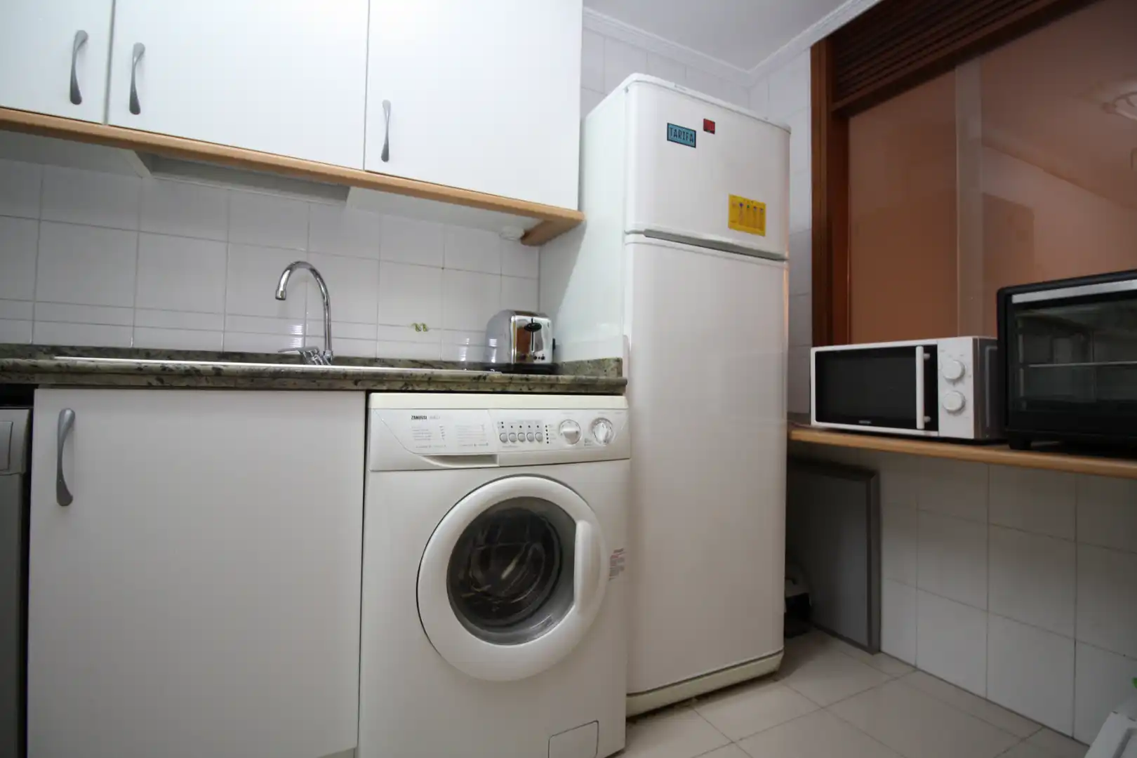 Kitchen of Flat for rent in Valladolid  with Heating, Parquet flooring and Furnished