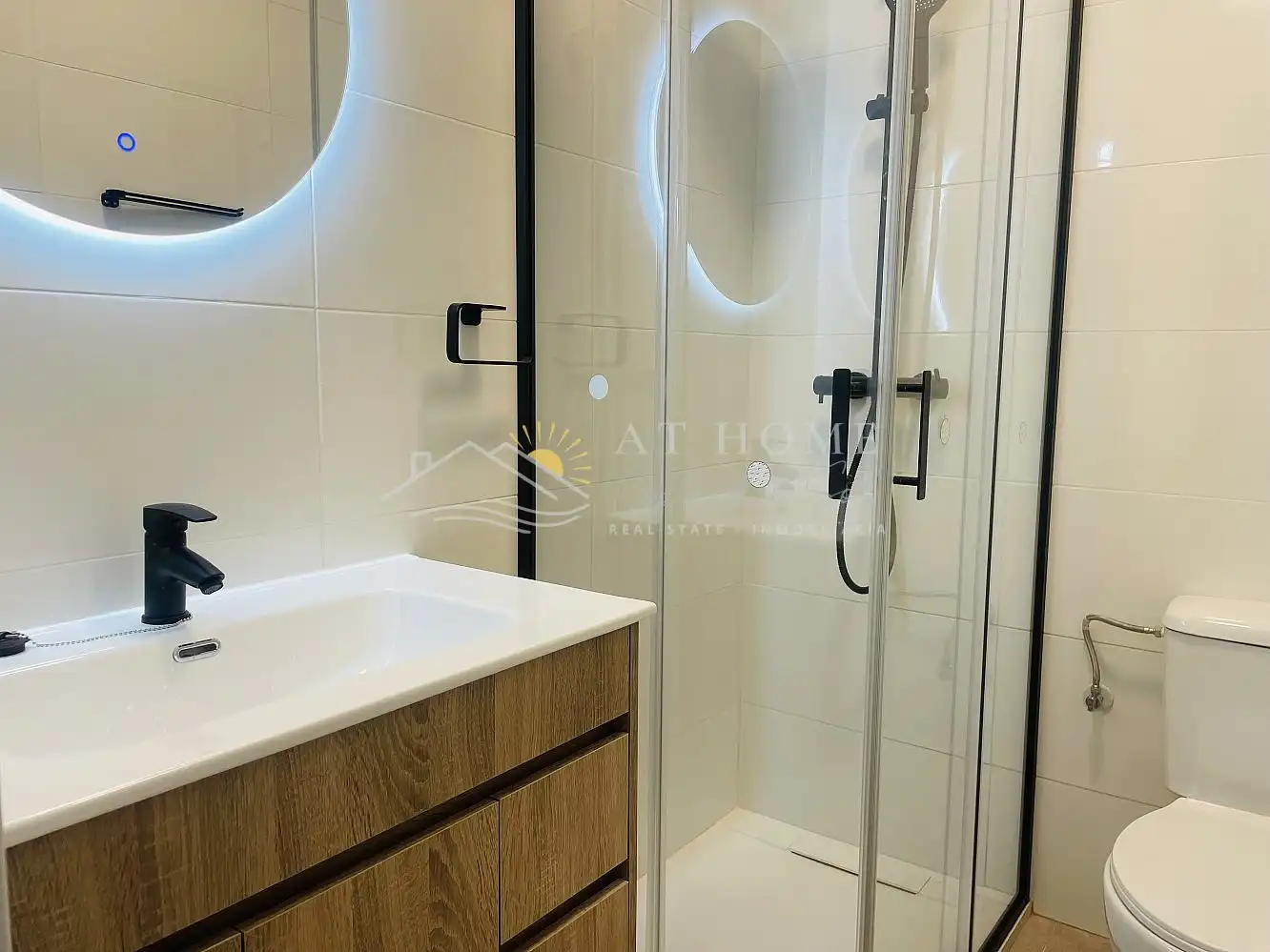 Bany de Apartament en venda en Torrox amb Terrassa i Forn