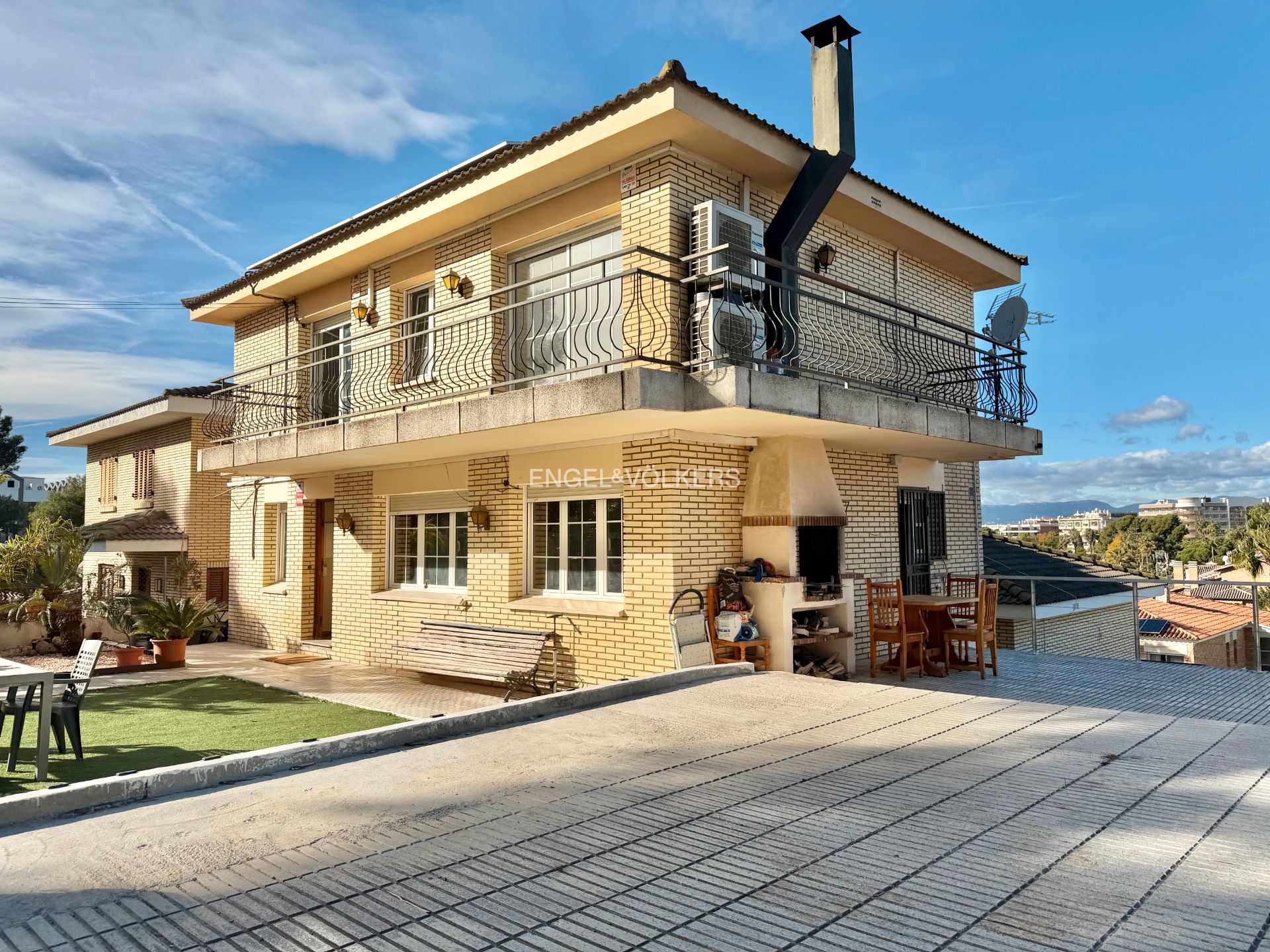Vista exterior de Casa o xalet en venda en Salou amb Aire condicionat, Calefacció i Jardí privat