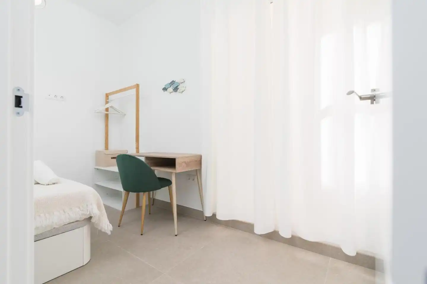 Flat for rent in Calle Carretería, La Goleta - San Felipe Neri