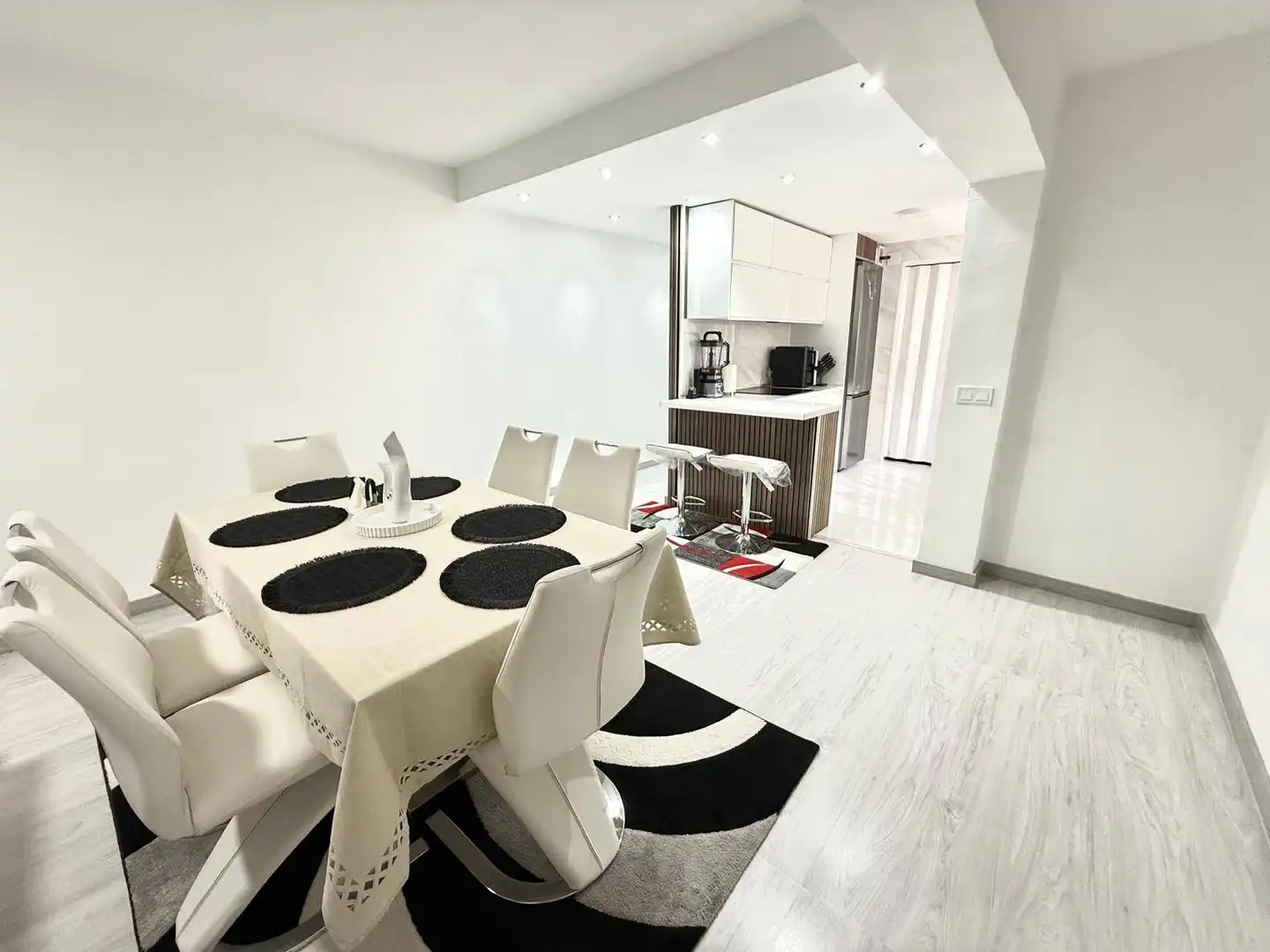 Dining room of Flat for sale in Valencia  with Air Conditioner, Furnished and Balcony