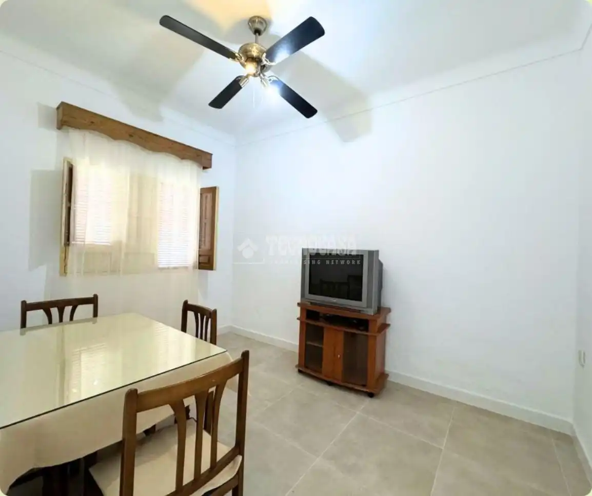 Sala de estar de Casa o chalet en venta en Las Cabezas de San Juan con Balcón