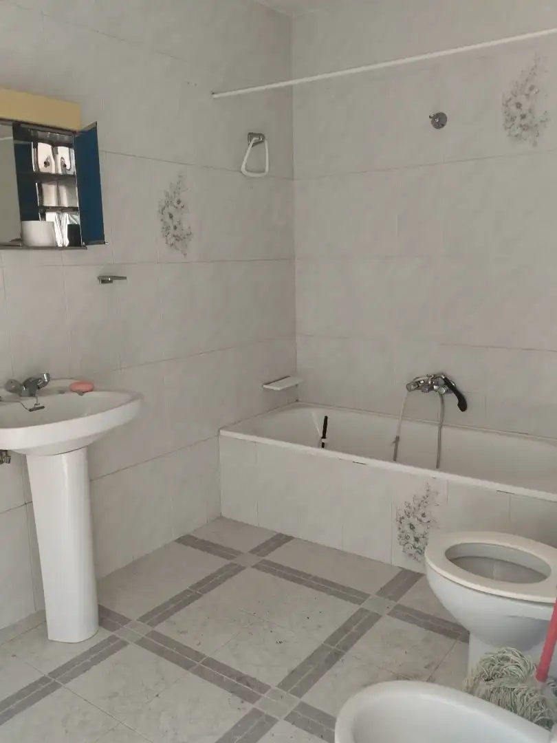 Bany de Casa o xalet en venda en Oliva de la Frontera amb Jardí privat i Traster