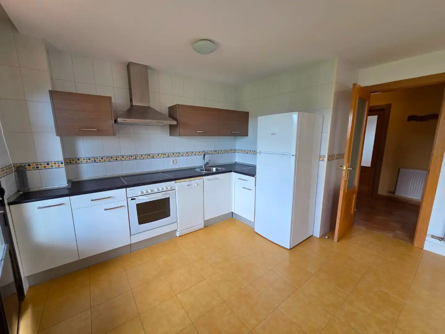 Cocina de Casa adosada en venta en Cardeñadijo con Calefacción, Jardín privado y Terraza
