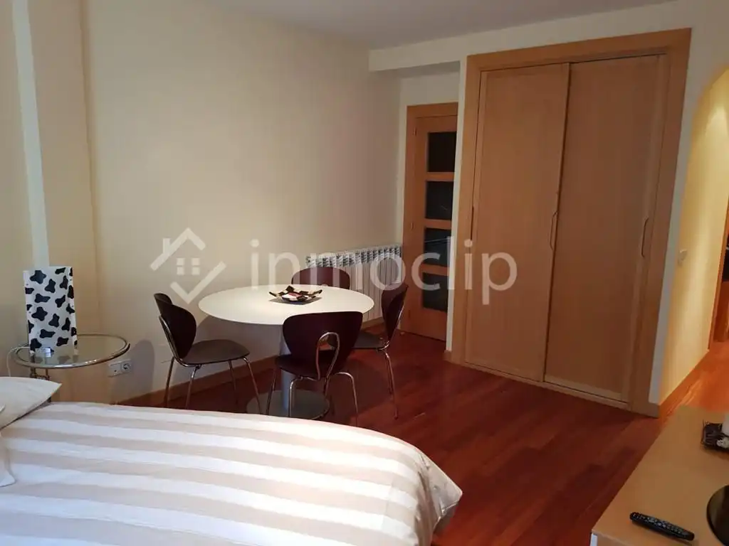 Bedroom of Study for rent in Salamanca  with Heating and Furnished