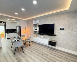 Sala d'estar de Casa adosada en venda en Orihuela amb Aire condicionat, Calefacció i Terrassa