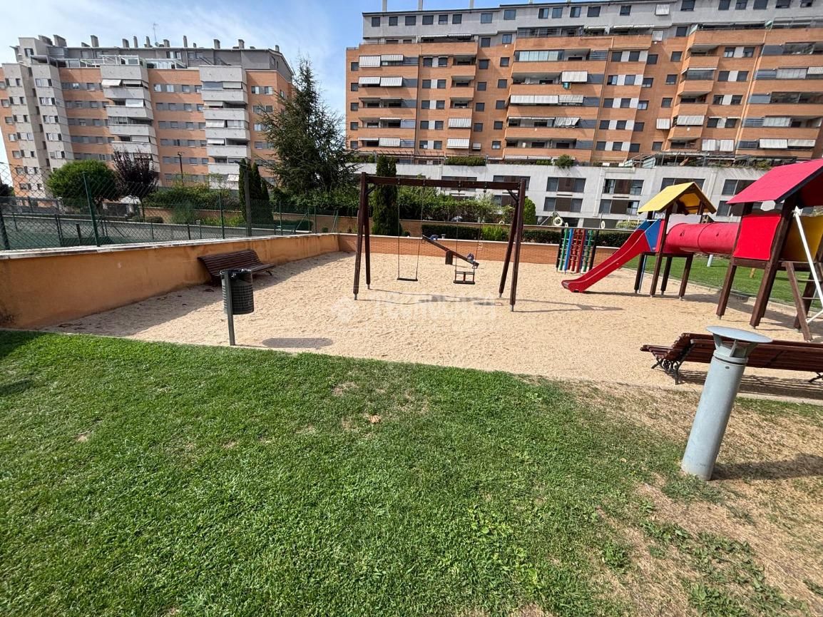 Pis en venda a Calle Fuente Cisneros, Parque Oeste - Fuente Cisneros