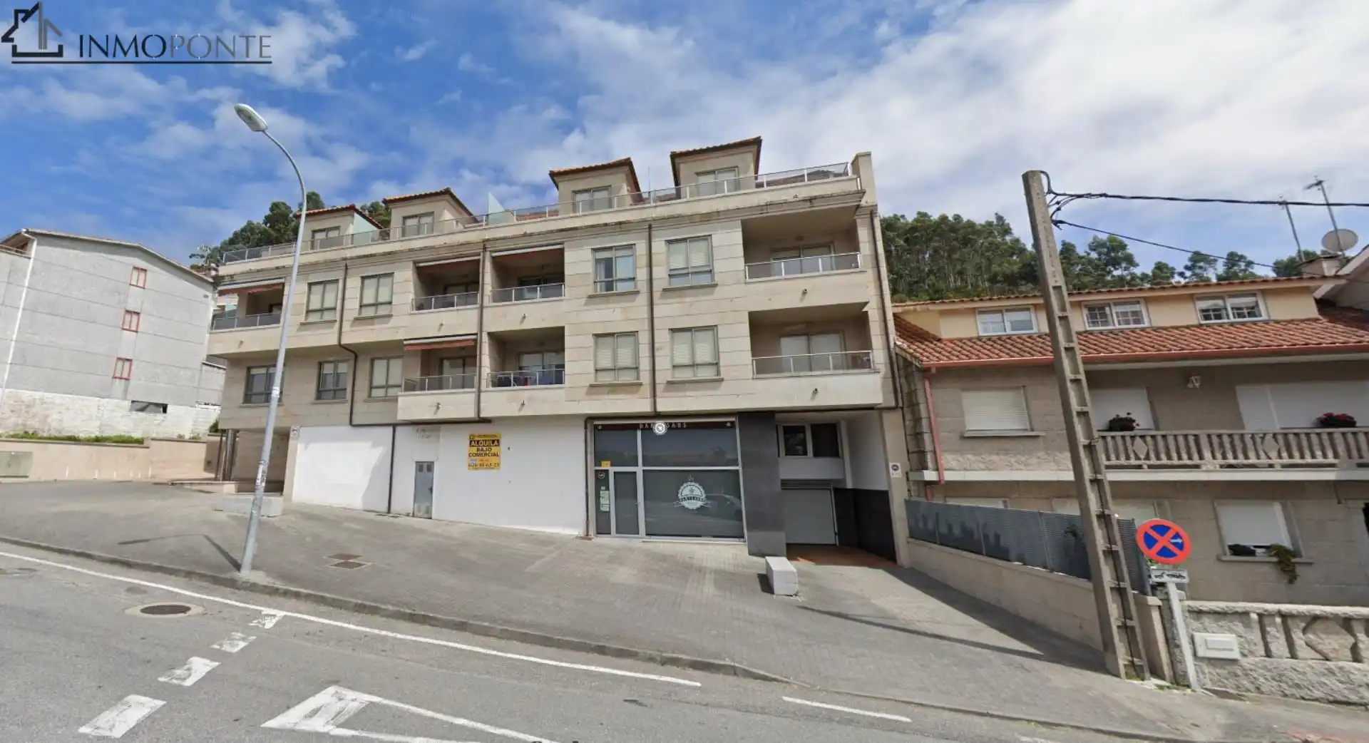 Exterior view of Garage for sale in Sanxenxo